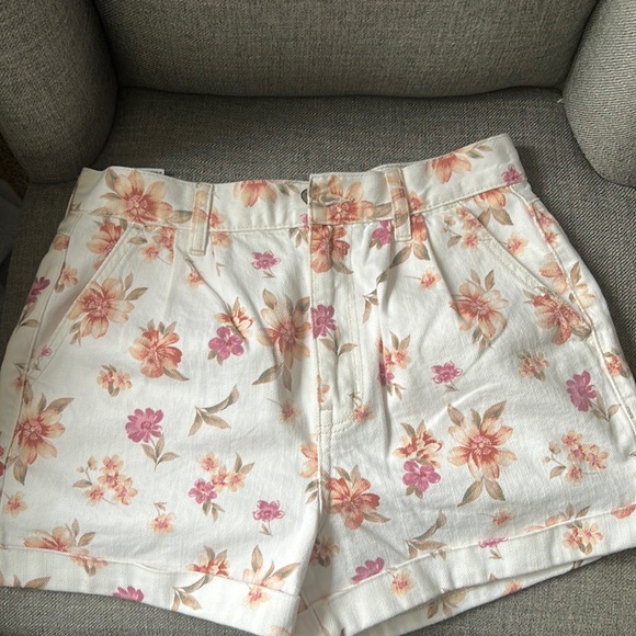 American Eagle Jean Shorts - Picture 1 of 3